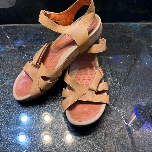 WOMEN'S BARETRAPS SHARON WALKING PEACH COMFORT SANDALS SIZE 10M EUC - Picture 1 of 10